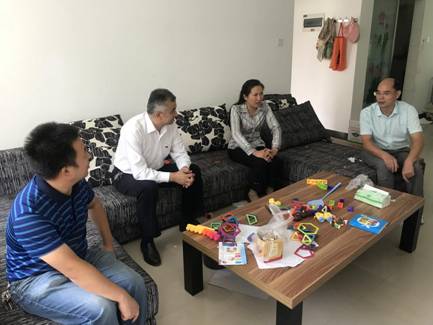 慰问昆仑学者王坤波